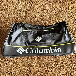 Columbia Duffle Bag with Wheels